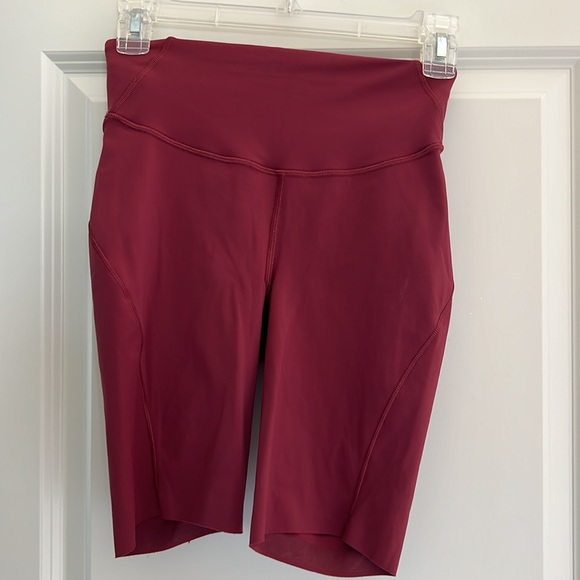 Lululemon Burgundy biker shorts, Size 4 with 6 inch inseam, like new - Picture 2 of 3
